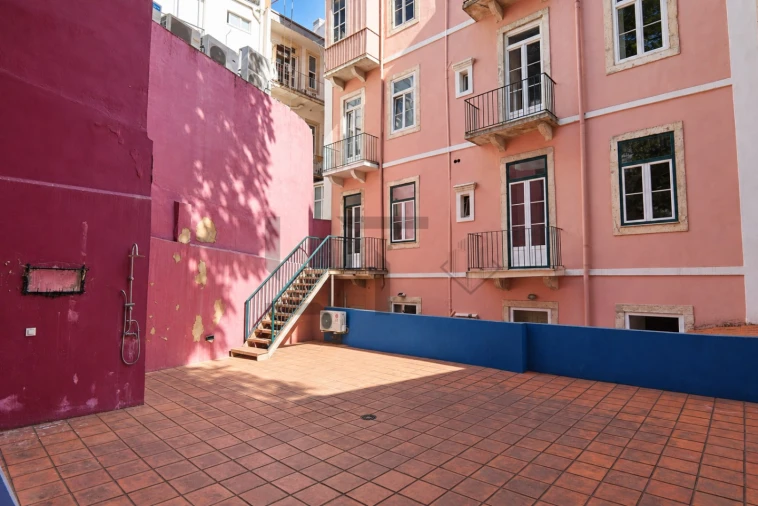Apartamento T3 para Venda em Santo António Foto 16