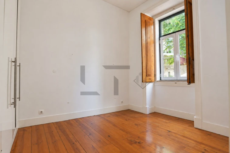 Apartamento T3 para Venda em Santo António Foto 27