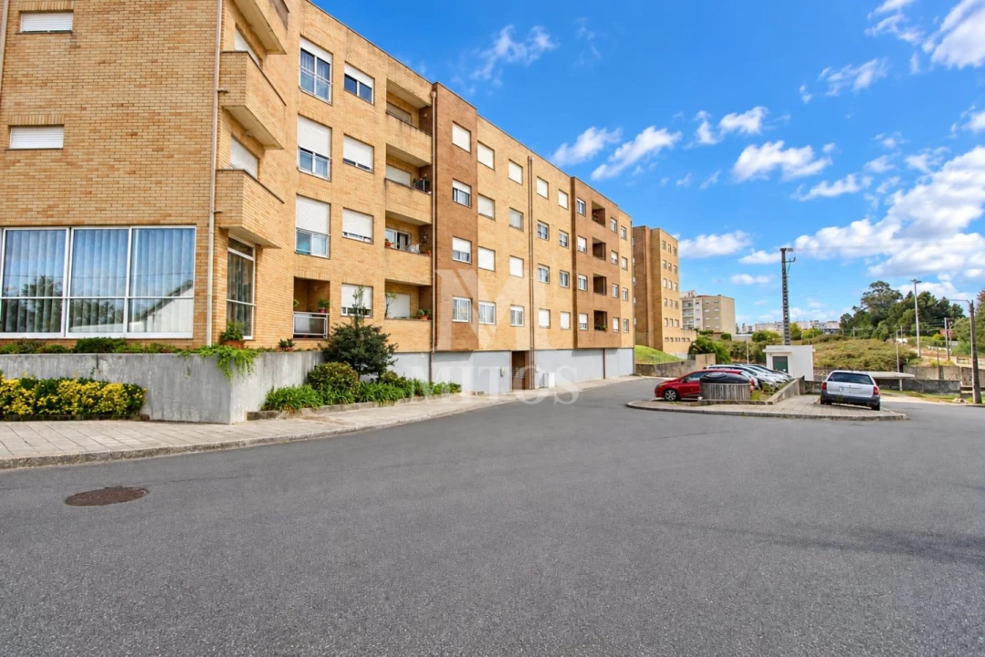 Apartamento T1 para Venda em Valongo Foto 2