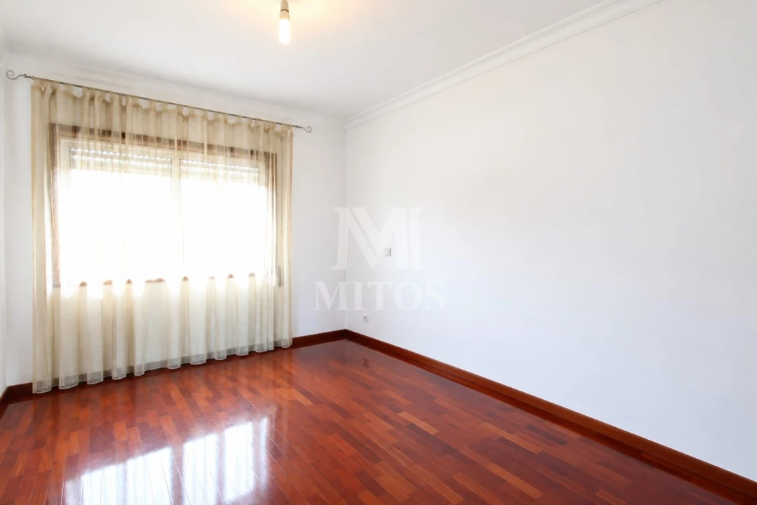 Apartamento T1 para Venda em Valongo Foto 12