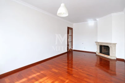 Apartamento T1 para Venda em Valongo