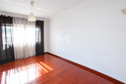 Apartamento T1 para Venda em Valongo