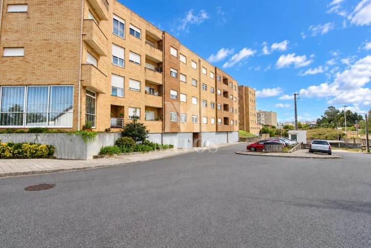 Apartamento T1 para Venda em Valongo Foto 2