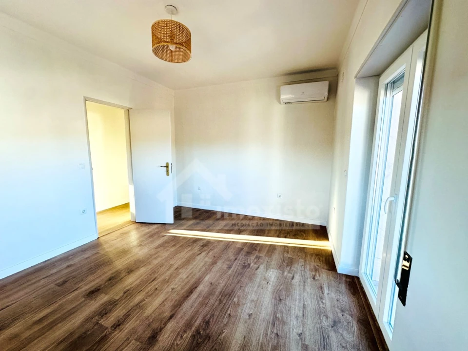 Apartamento T5 para Venda em Ansião Foto 12