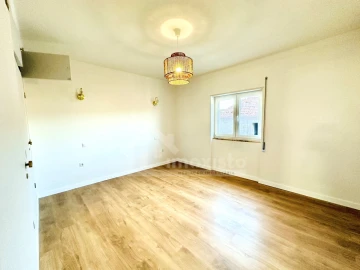 Apartamento T5 para Venda em Ansião