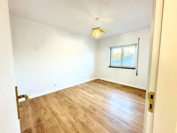 Apartamento T5 para Venda em Ansião