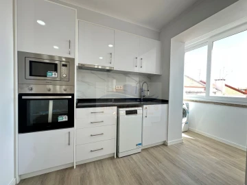 Apartamento T2 para Venda em Falagueira-Venda Nova