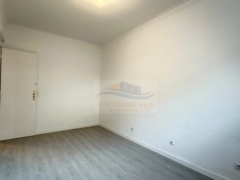 Apartamento T2 para Venda em Falagueira-Venda Nova Foto 5