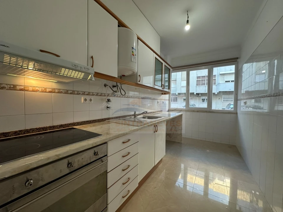 Apartamento T2 para Venda em Falagueira-Venda Nova Foto 21