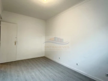 Apartamento T2 para Venda em Falagueira-Venda Nova