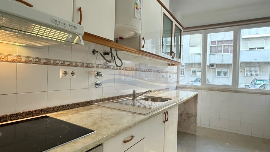 Apartamento T2 para Venda em Falagueira-Venda Nova