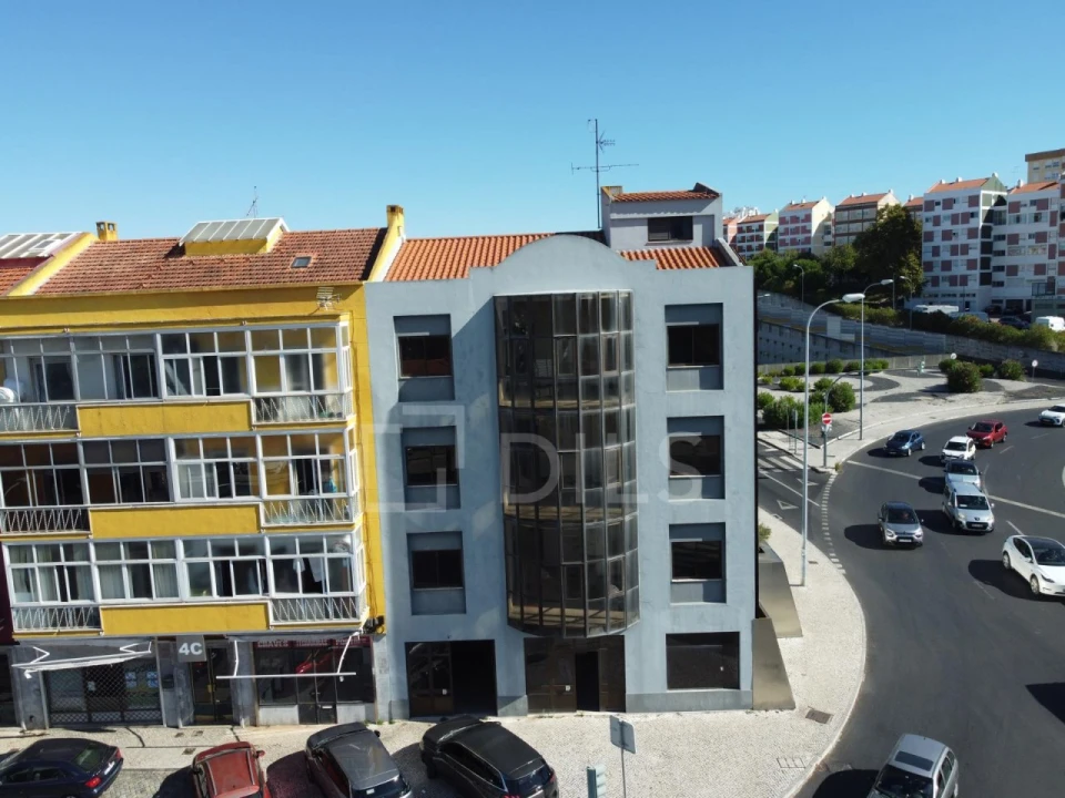 Prédio para Venda em Falagueira-Venda Nova Foto 16