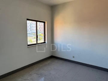 Prédio para Venda em Falagueira-Venda Nova