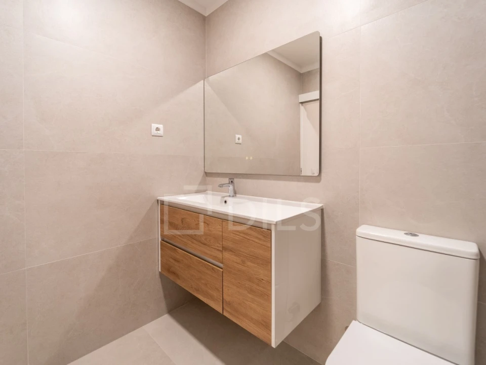Apartamento T1 para Venda em Cedofeita, Santo Ildefonso, Sé, Miragaia, São Nicolau e Vitória Foto 25