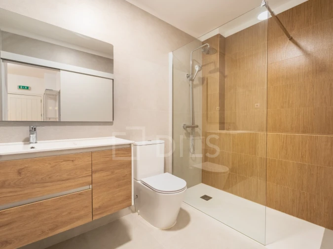 Apartamento T1 para Venda em Cedofeita, Santo Ildefonso, Sé, Miragaia, São Nicolau e Vitória Foto 6