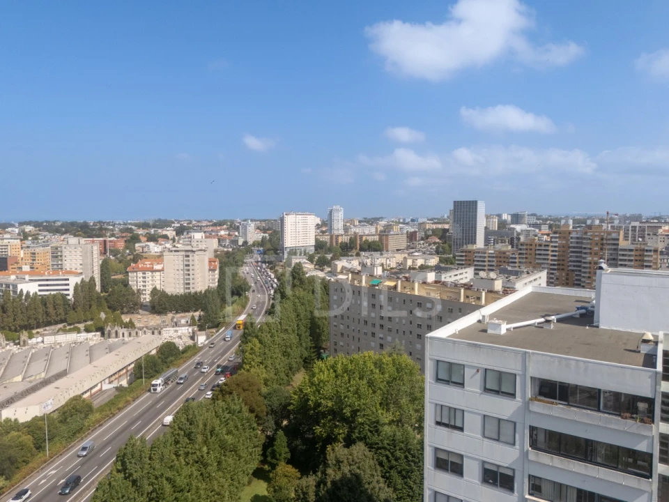 Escritório para Venda em Lordelo do Ouro e Massarelos Foto 24