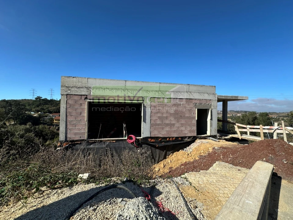 Moradia T4 para Venda em Almargem do Bispo, Pêro Pinheiro e Montelavar Foto 6