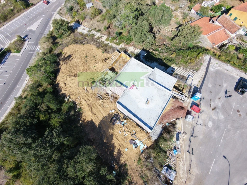 Moradia T4 para Venda em Almargem do Bispo, Pêro Pinheiro e Montelavar Foto 19