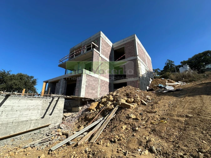 Moradia T4 para Venda em Almargem do Bispo, Pêro Pinheiro e Montelavar Foto 4
