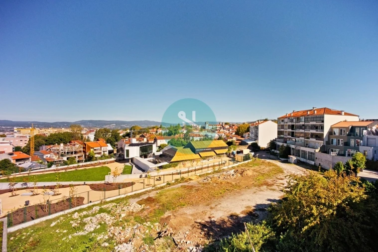 Apartamento T3 para Venda em Braga (Maximinos, Sé e Cividade) Foto 25