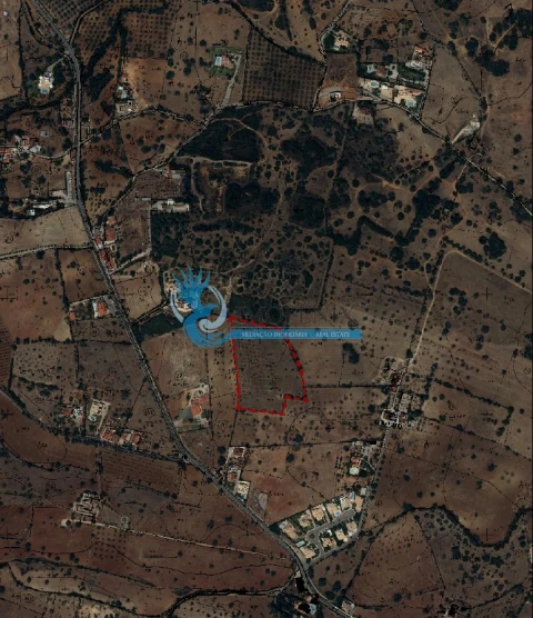 Terreno para Venda em Albufeira e Olhos de Água