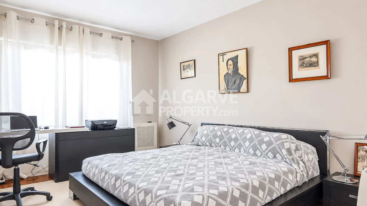 Apartamento T3 para Venda em Quarteira Foto 25