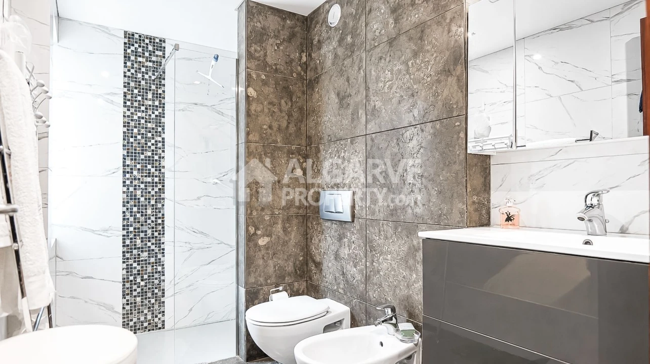 Apartamento T3 para Venda em Quarteira Foto 37