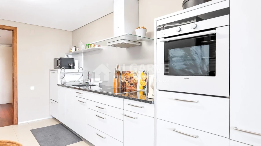 Apartamento T3 para Venda em Quarteira Foto 17