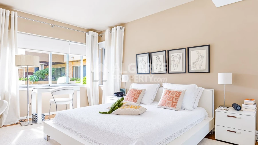 Apartamento T3 para Venda em Quarteira Foto 4
