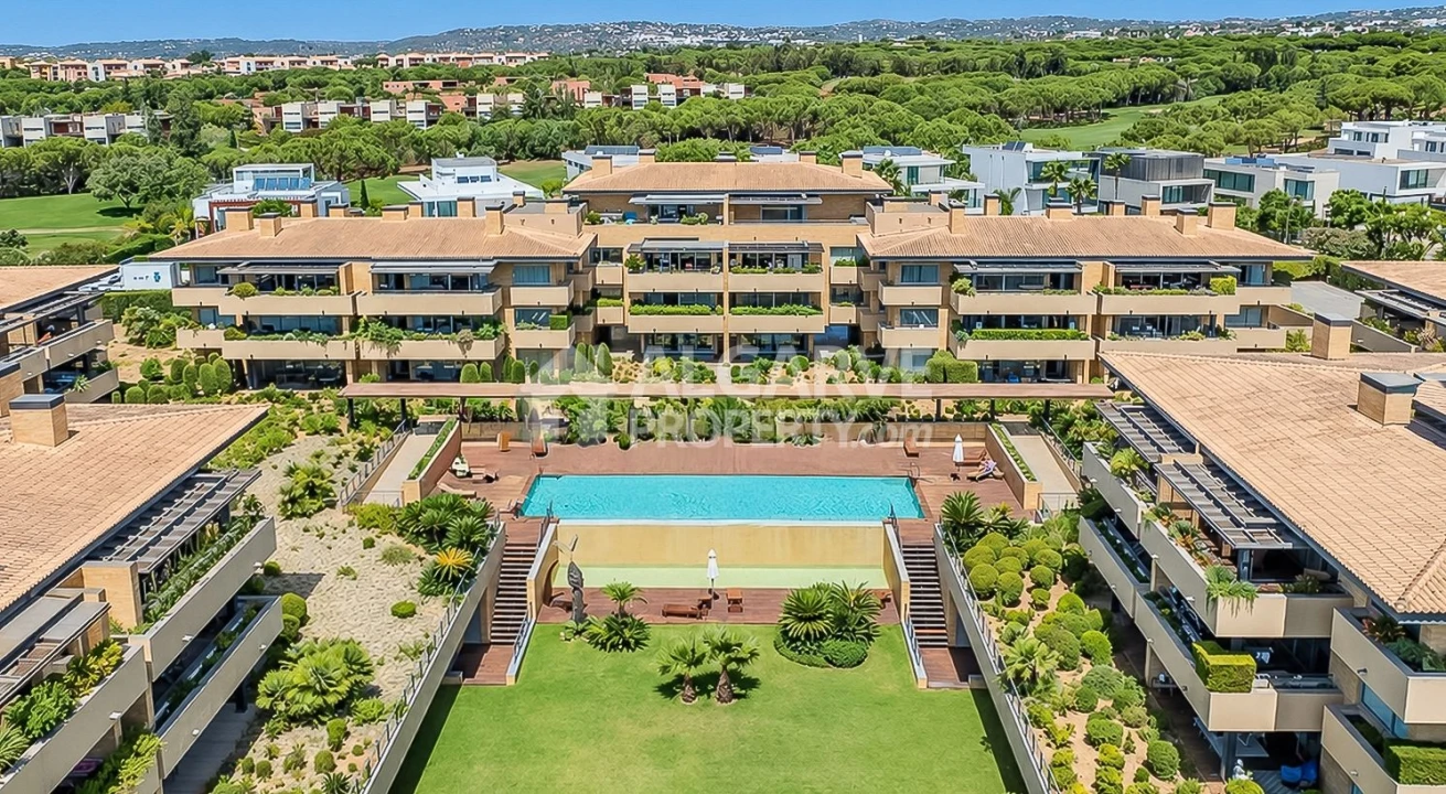 Apartamento T3 para Venda em Quarteira Foto 5