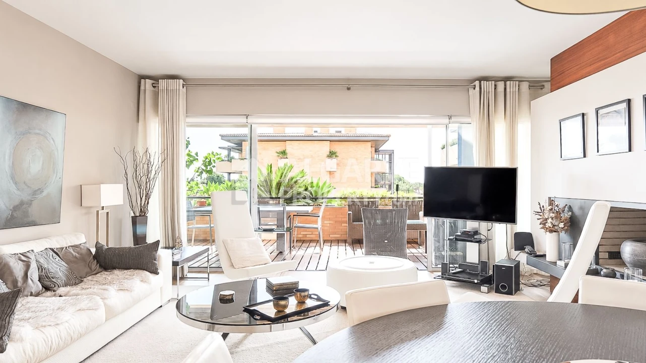 Apartamento T3 para Venda em Quarteira Foto 8