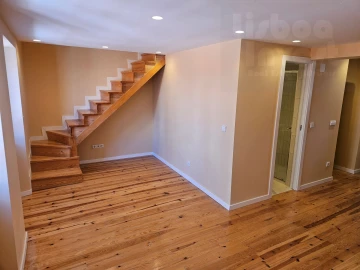 Apartamento T1 para Venda em Santa Maria Maior