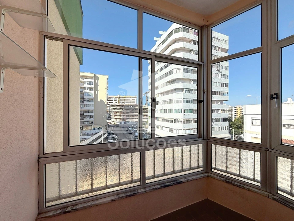 Apartamento T3 para Venda em Portimão Foto 14