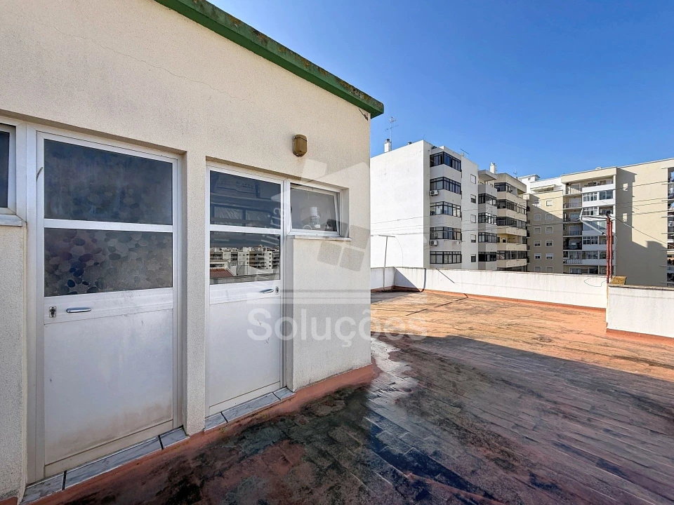 Apartamento T3 para Venda em Portimão Foto 18