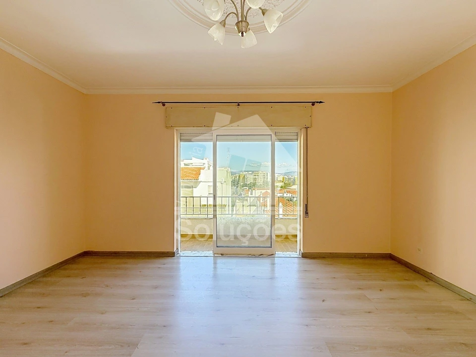 Apartamento T3 para Venda em Portimão Foto 1