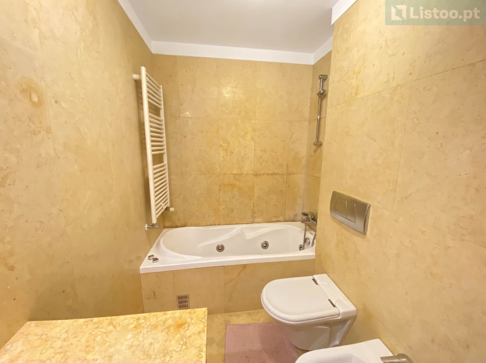 Apartamento T2 para Venda em Ramalde Foto 15
