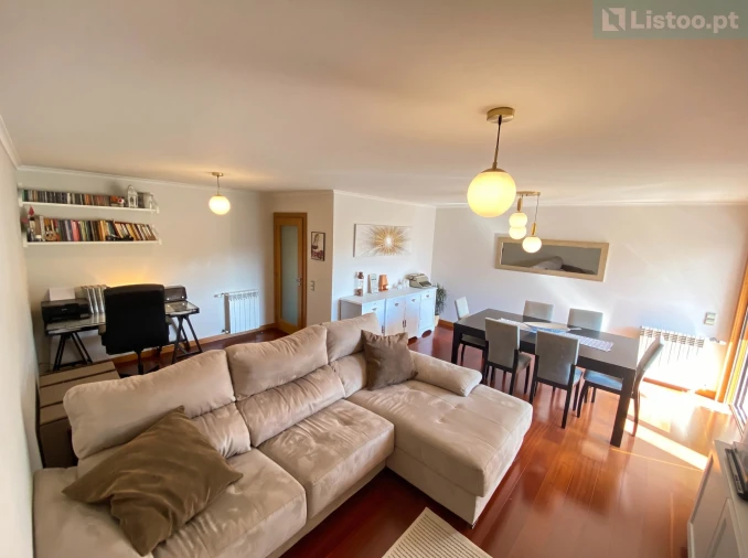 Apartamento T2 para Venda em Ramalde Foto 4