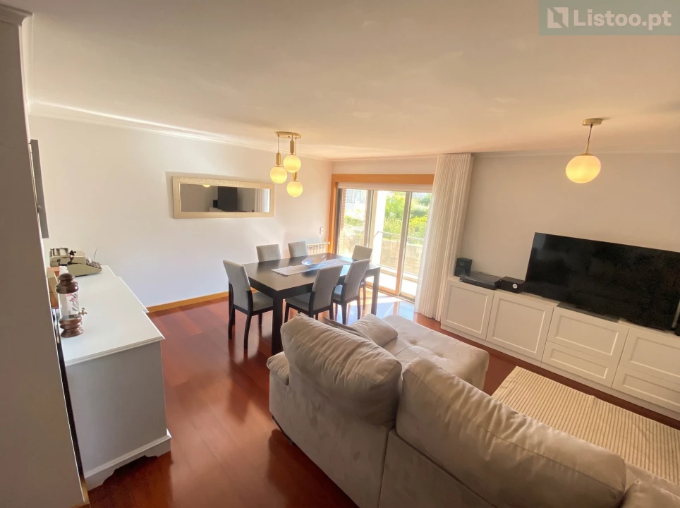 Apartamento T2 para Venda em Ramalde Foto 3