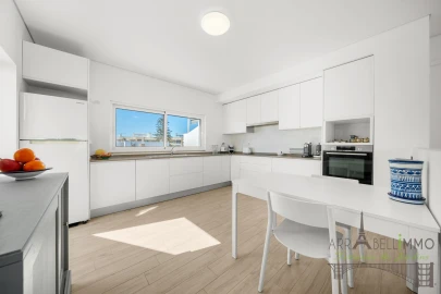 Apartamento T2 para Venda em Olhão