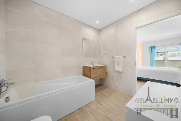 Apartamento T2 para Venda em Olhão Foto 17