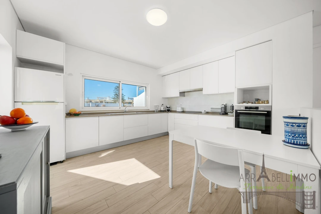 Apartamento T2 para Venda em Olhão Foto 9