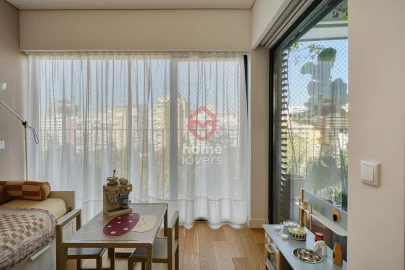 Apartamento T3 para Venda em Oeiras e São Julião da Barra, Paço de Arcos e Caxias