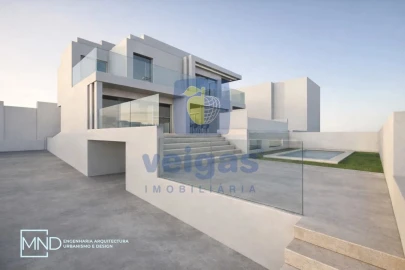 Moradia T4 para Venda em Atouguia da Baleia