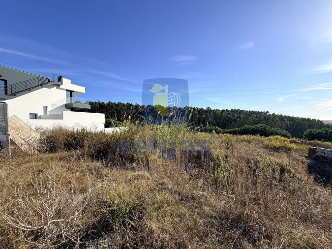 Moradia T4 para Venda em Atouguia da Baleia Foto 17