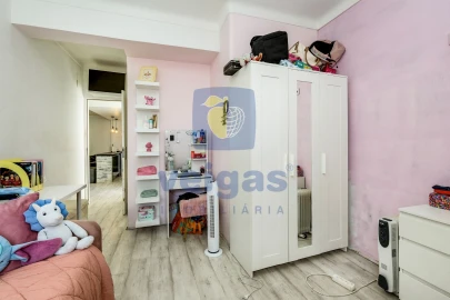 Apartamento T4 para Venda em Agualva e Mira-Sintra
