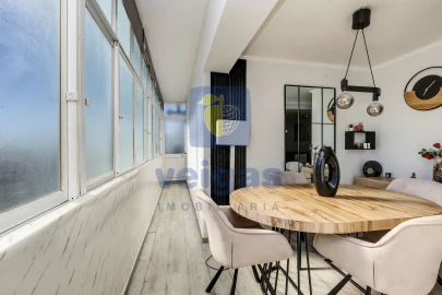 Apartamento T4 para Venda em Agualva e Mira-Sintra