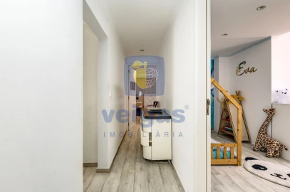 Apartamento T4 para Venda em Agualva e Mira-Sintra