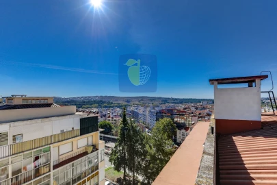 Apartamento T4 para Venda em Agualva e Mira-Sintra