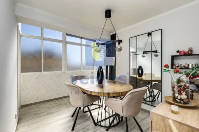 Apartamento T4 para Venda em Agualva e Mira-Sintra