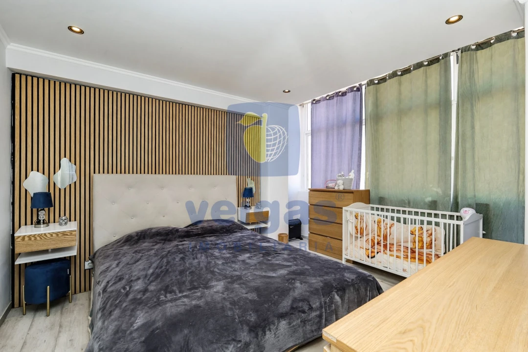 Apartamento T4 para Venda em Agualva e Mira-Sintra Foto 4